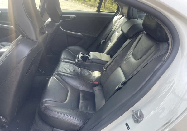 Volvo S60 cena 54900 przebieg: 120000, rok produkcji 2015 z Otwock małe 254